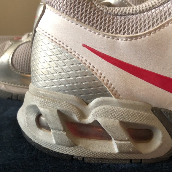 Nike women’s sneaker - Picture 8 of 8